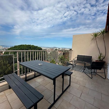 T4 Avec Terrasse Et Garage Prive Apartment Toulon Exterior photo